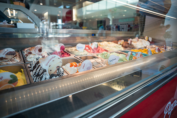 Ice cream roll machine