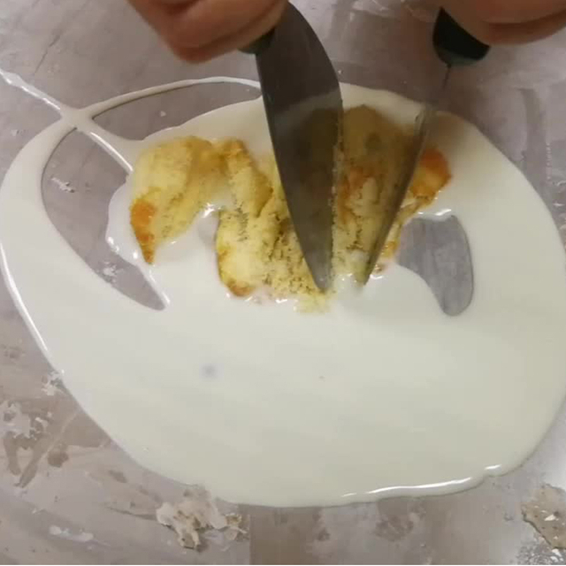 WF2170-12Y Fried Ice Cream Machine - Double Round Pan 500 with 12 GN Freezing Topping Containers