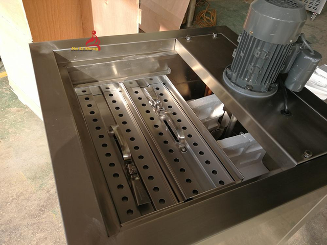 BP-2BR Commercial Popsicle Maker Machine - Embraco Aspera Compressor, Hourly 104 Popsicles Output